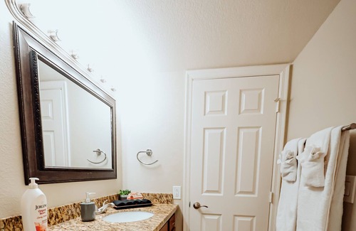 Dobson Ranch Condo | Modern Condo with Brand New Everything!