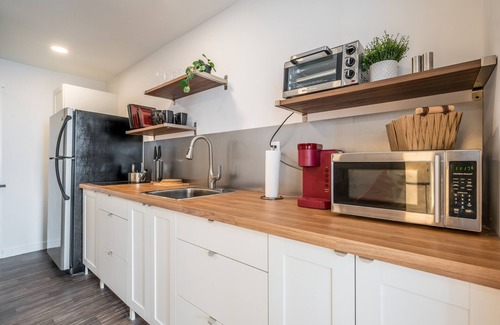 Bedford Apartment | Modern Contemporary 2 Bedroom Suite