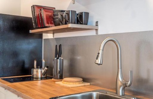 Bedford Apartment | Modern Contemporary 2 Bedroom Suite