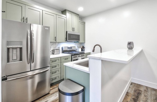 Juneau Condo | Modern, convenient condo!
