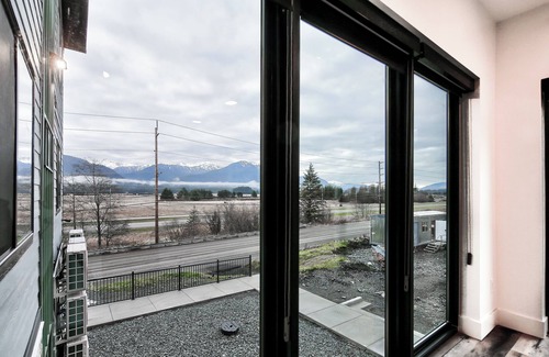 Juneau Condo | Modern, convenient condo!