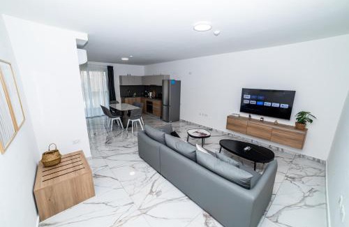 Bugibba Apartment | Modern Cosy Fully Equipped Apartment