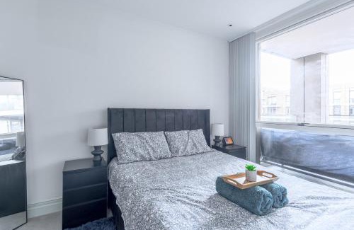 Canbury Apartment | Modern & Cosy Flat in Kingston