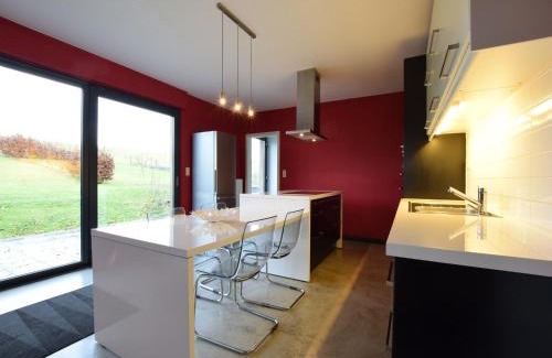 Vaux-sur-Sure House | Modern Cottage in Vaux-sur-Sûre with Sauna