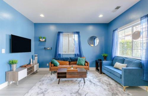 Mosswood House | Modern Cottage near many conveniences