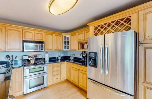 Lubec House | Modern Cottage near the Ocean