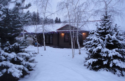 Wenatchee House | Modern Country Home 7 miles from mission ridge located in Wenatchee Heights