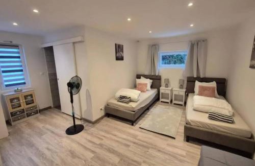Chassenon House | Modern Countryside Bungalow, Ensuite Rooms, Garden