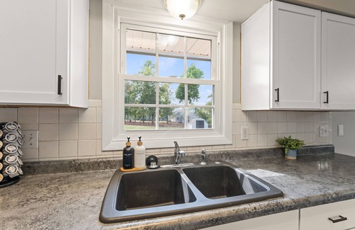 Beavercreek House | Modern & Cozy Beavercreek Retreat - 3BR Home w/Patio – Sleeps 8