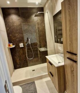 Koekelberg Apartment | Modern cozy flat close to Attractions & Transport