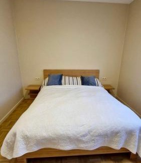 Koekelberg Apartment | Modern cozy flat close to Attractions & Transport