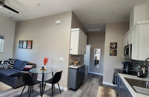 Eugene Apartment | Modern Cozy Furnished Retreat in Fabulous Eugenen