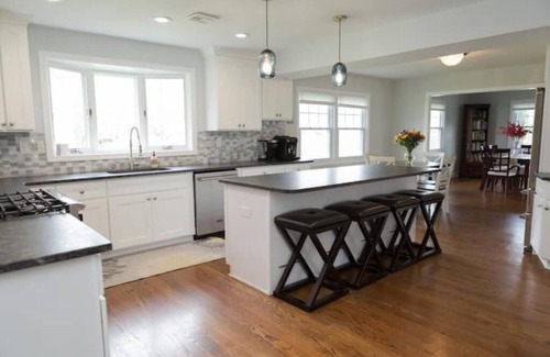 West Freehold House | Modern, Cozy Home in Freehold