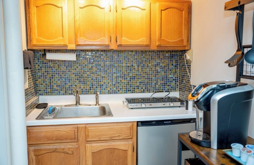 Wheaton-Glenmont House | Modern Cozy Silver Spring Getaway Basement Guesthouse - Close to DC
