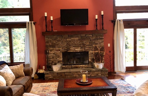 Wardsboro House | Modern, Cozy Ski Home - Between Mt. Snow/Stratton