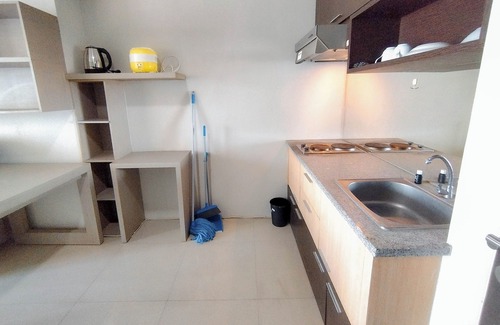 Siwalankerto Apartment | Modern Cozy Studio at The Square Surabaya Apartment