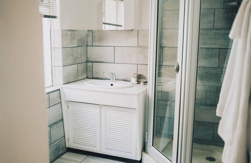 Bloemfontein Apartment | Modern Cozy Suit in the Heart of Bloemfontein - Pet friendly