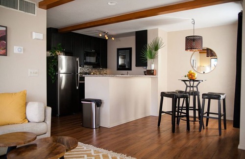 Tucson Condo | Modern, Cozy Tucson Retreat ⭐️ Central, Pool/Hot Tub, Ground-Level