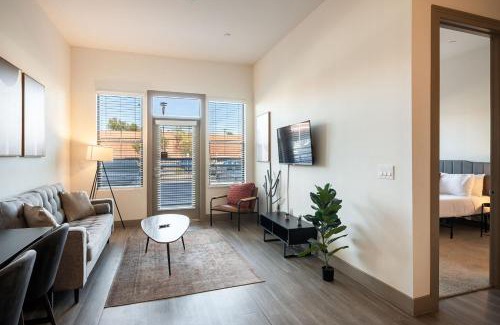 Tempe Apartment | Modern CozySuites on the Town Lake waterfront 12