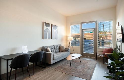Tempe Apartment | Modern CozySuites on the Town Lake waterfront 12