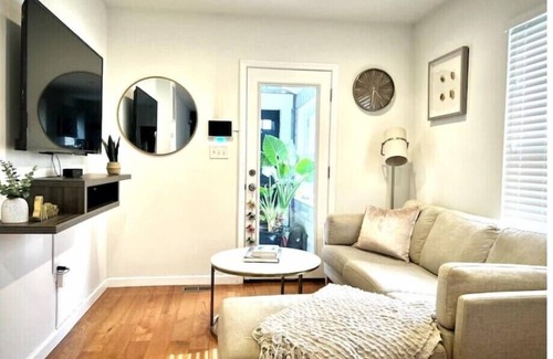 Southeast Apartment | Modern D.C. homenn