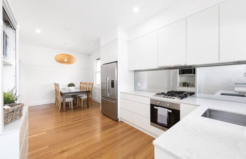 Maroubra South House | Modern Delightful Home close to Sydney CBD & Beach