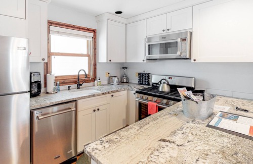 Telluride House | Modern, dog-friendly house with fireplace, grill & washer/dryer