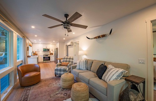Paso Robles House | Modern Downtown Cottage Nestled Among the Trees