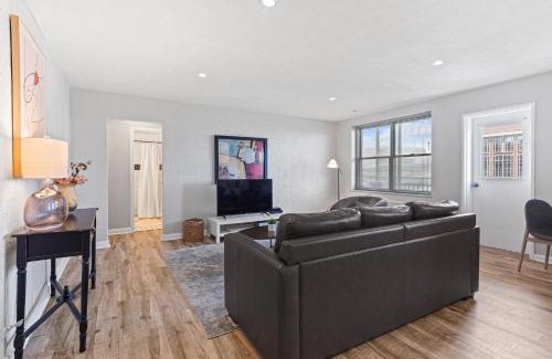 Downtown Atlanta House | Modern Downtown Getaway Peachtree Towers