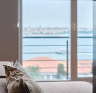 Kabatas Apartment | Modern Duplex Bosphorus View Apartment with Teracce