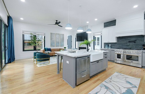 Kirkwood House | Modern Elegance and Ultimate Comfort