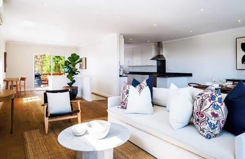 Sea Point Villa | Modern Elegance Meets City Serenity at Meliora