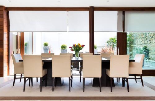 Ballsbridge House | Modern Elegance, steps from the Aviva! Home Cinema