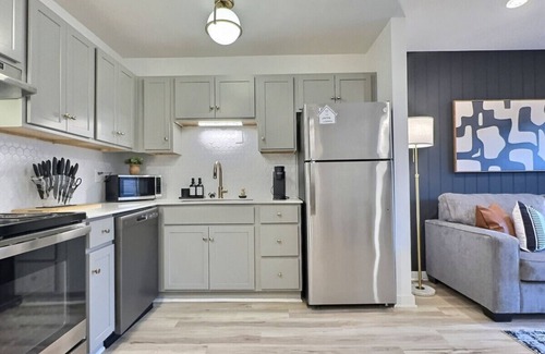 Redmont Park Apartment | Modern Escape Near Downtown Hotspots