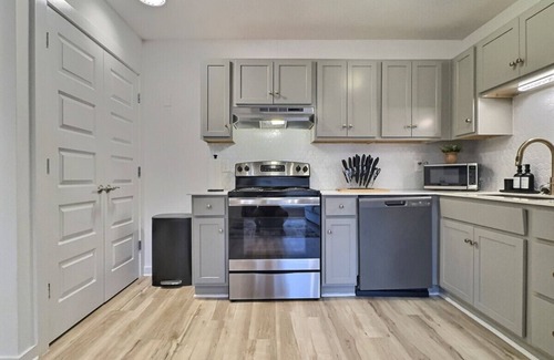 Redmont Park Apartment | Modern Escape Near Downtown Hotspots