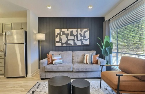 Redmont Park Apartment | Modern Escape Near Downtown Hotspots