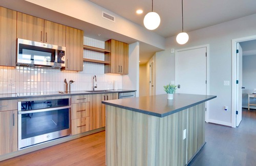 Clarendon Apartment | Modern Escape Near Pentagon