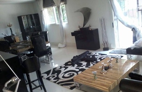 Kfardebian Villa | Modern Fabulous Villa- Family- sized, 8 min to Beach, 15 min to SKI