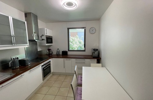 Quartier de la Maison-Blanche Apartment | Modern family apartment-3 bedrooms & 1 study