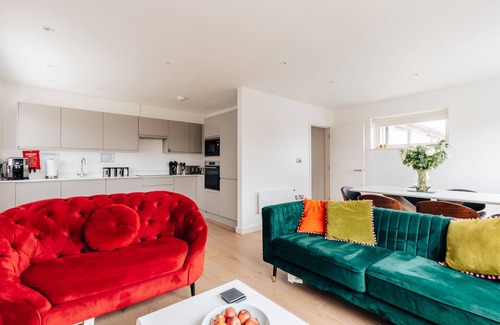 Bath Apartment | Modern Family Apartment with views of Bath
