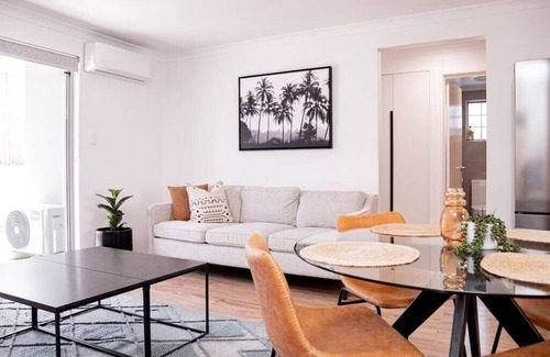 Belmont Apartment | Modern Family Apt Close to Airport/City - 3mths +