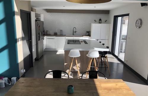 Candillargues Villa | MODERN, FAMILY-FRIENDLY VILLA