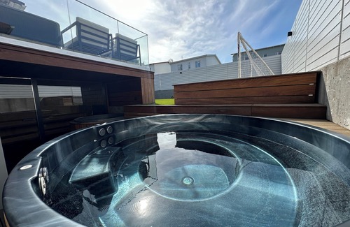 Haaleiti House | Modern family friendly house centrally located in Reykjavik
