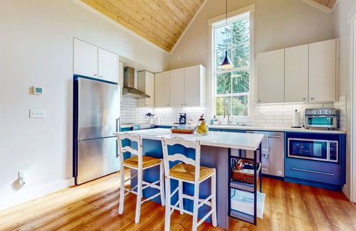 Olympic Hills Cottage | Modern, family-friendly natural light filled cottage with patio, central AC