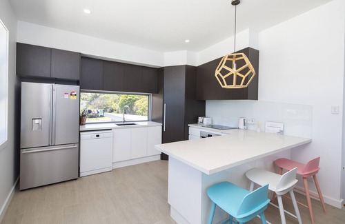 Scotts Head House | Modern Family Home With Breathtaking Ocean Views!