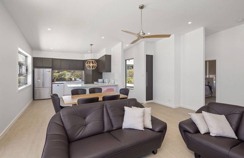 Scotts Head House | Modern Family Home With Breathtaking Ocean Views!