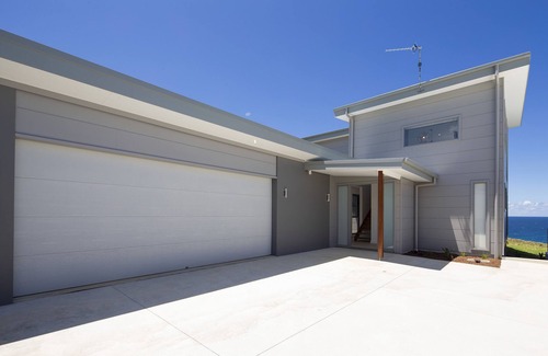 Scotts Head House | Modern Family Home With Breathtaking Ocean Views!
