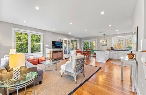 Vineyard Haven House | Modern Family Home Walkable to Town
