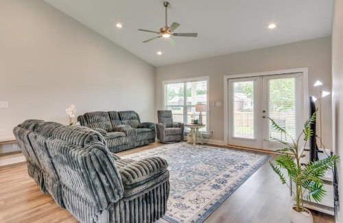 Florida Panhandle House | Modern Family Home with Spacious Yard in Milton