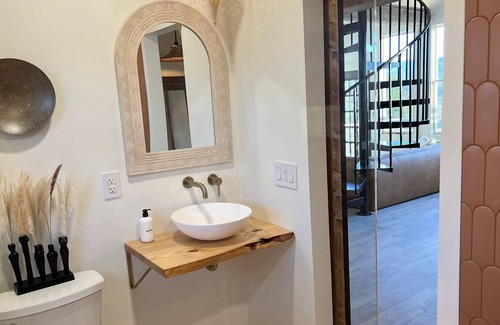 Greeneville Other | Modern Farmhouse w/ King Bed & Mountain Views